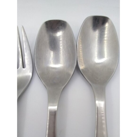 Gourmet Settings Silverware Non Stop Collection Flatware 9 Pieces Total - Picture 6 of 12